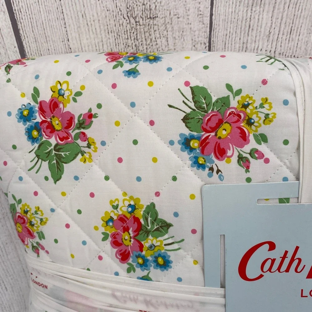 Cath Kidston Bunches Pink King Quilt White Floral Polka Dot Cotton Bedspread